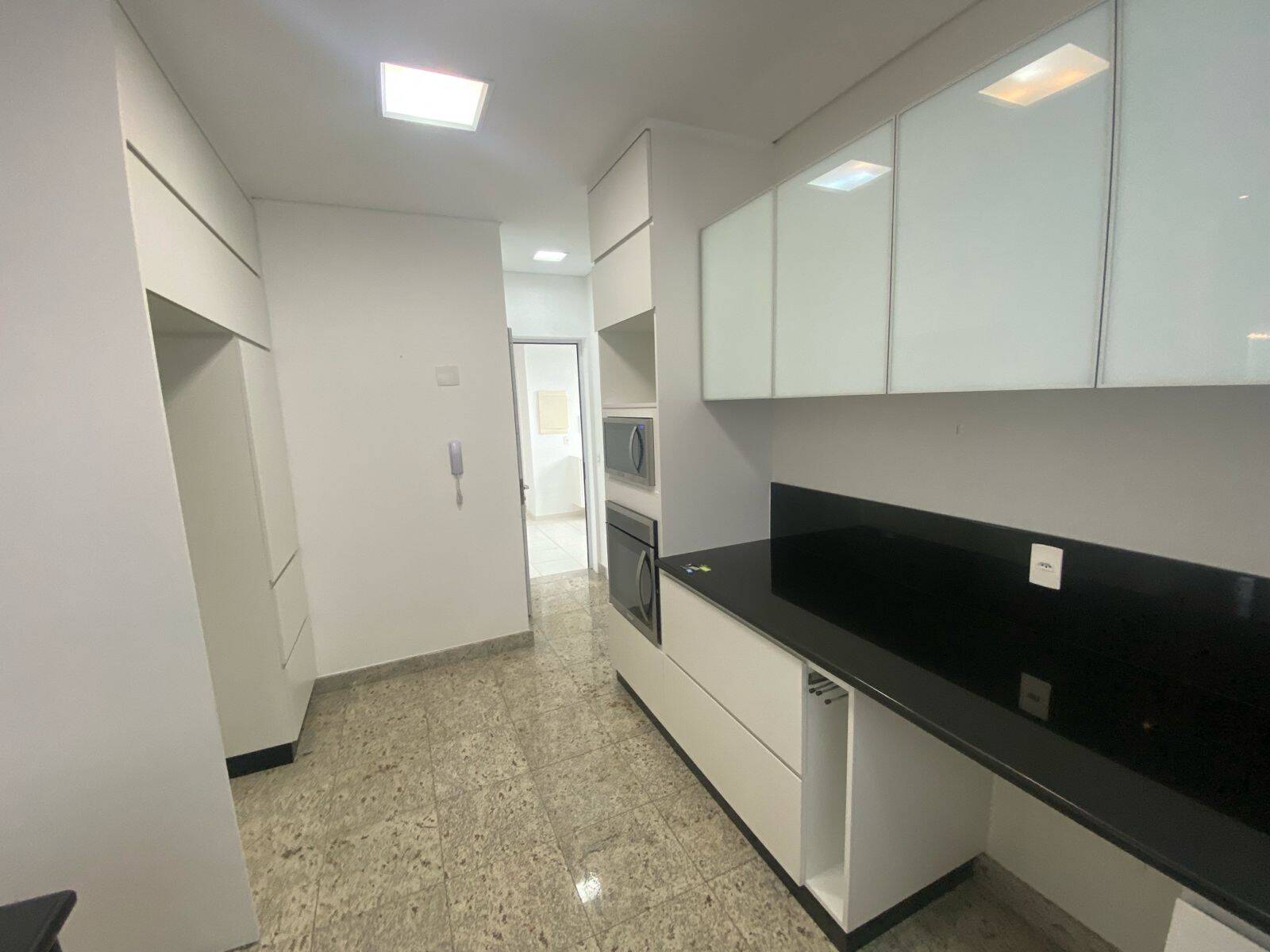 Apartamento à venda com 5 quartos, 284m² - Foto 17