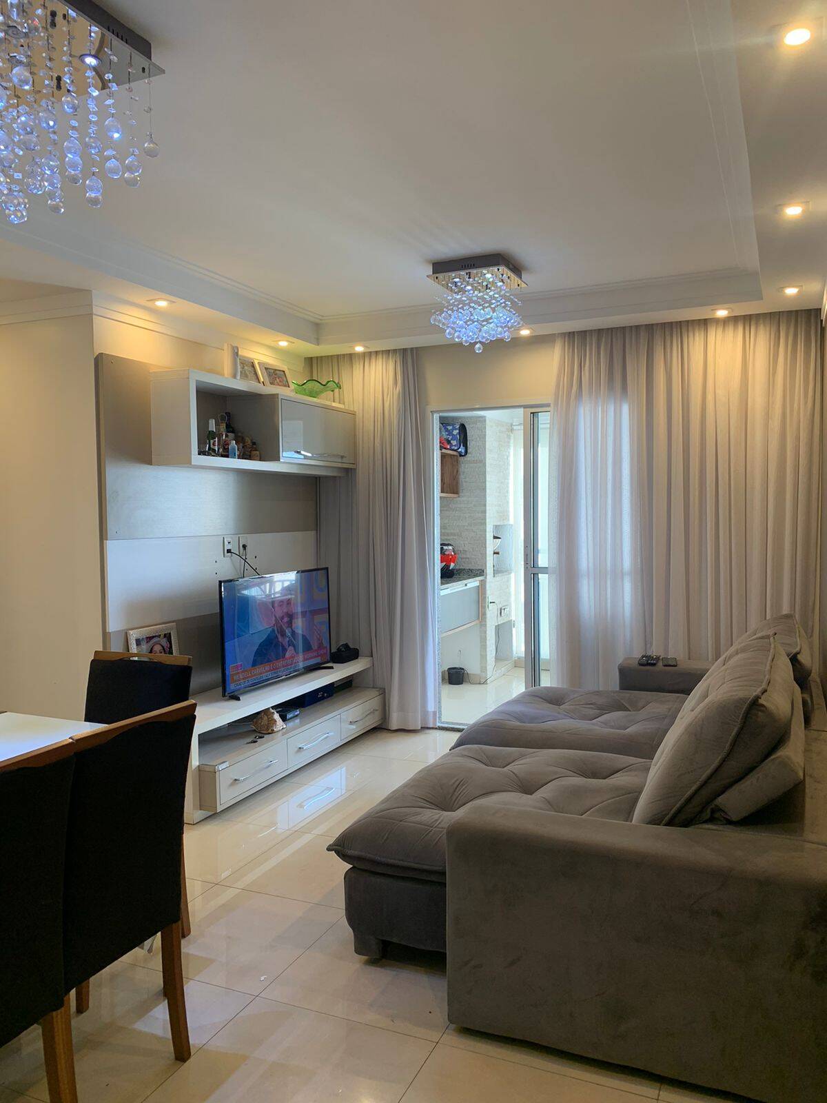 Apartamento à venda com 3 quartos, 85m² - Foto 1