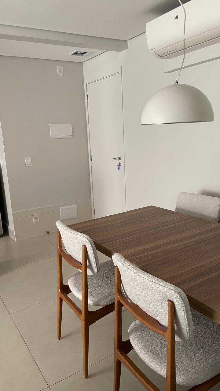 Apartamento para alugar com 2 quartos, 77m² - Foto 9