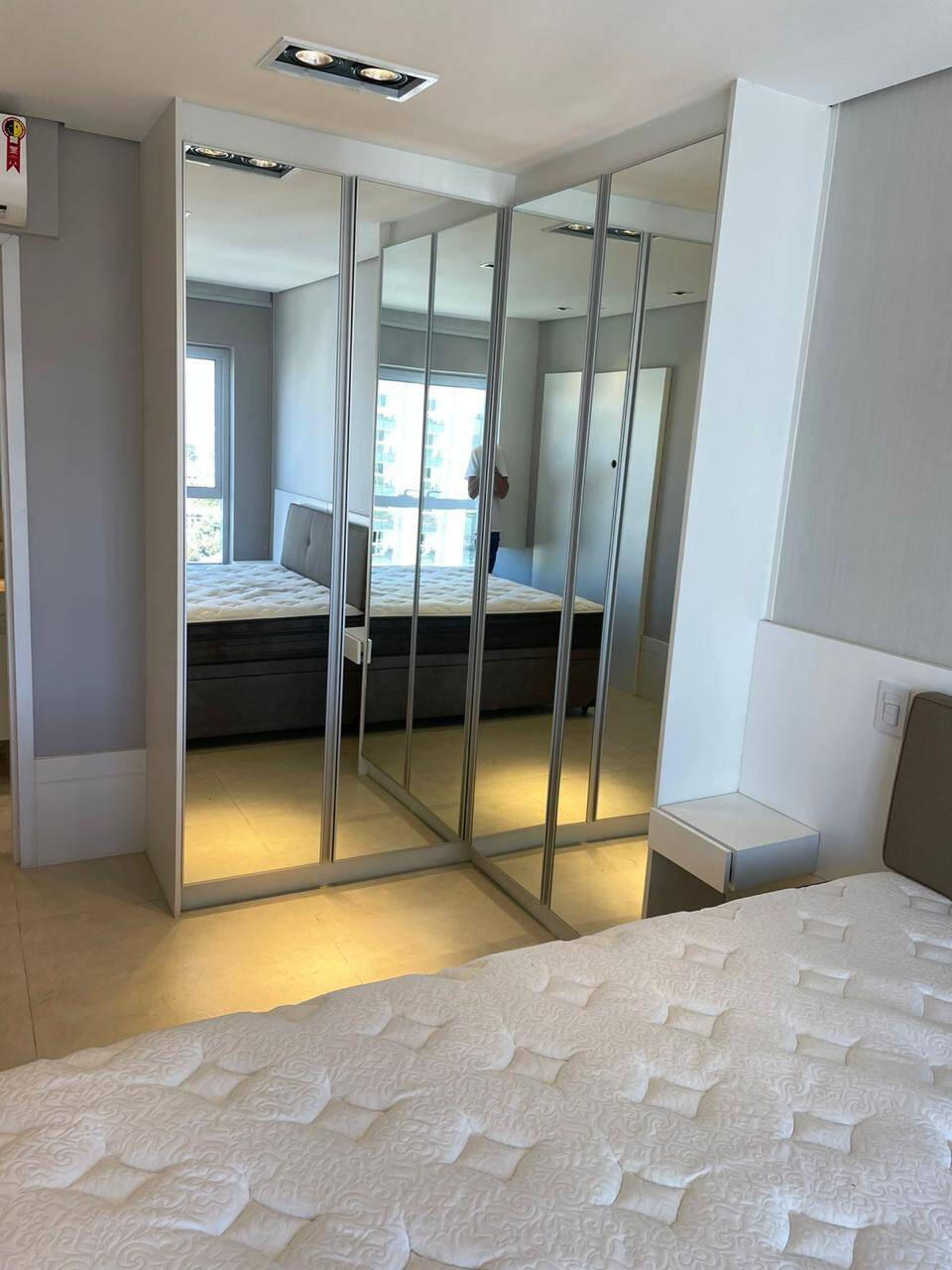 Apartamento para alugar com 2 quartos, 77m² - Foto 17