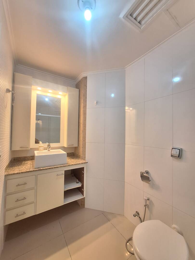 Apartamento para alugar com 3 quartos, 109m² - Foto 9