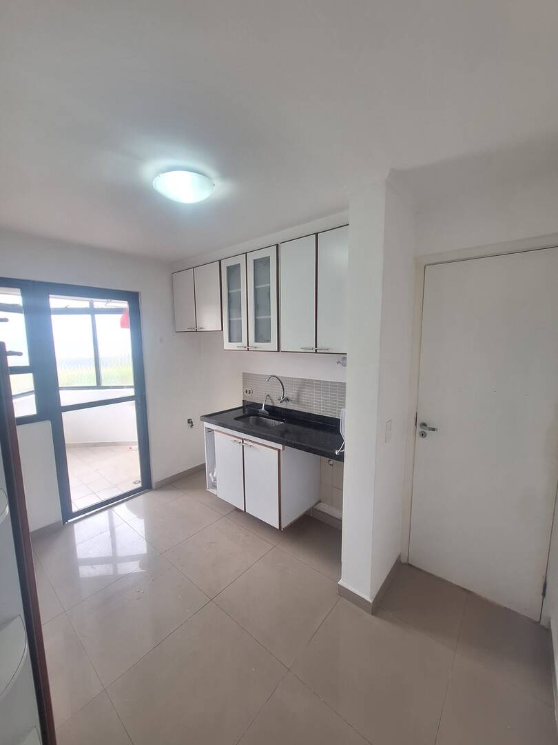 Apartamento para alugar com 3 quartos, 109m² - Foto 8