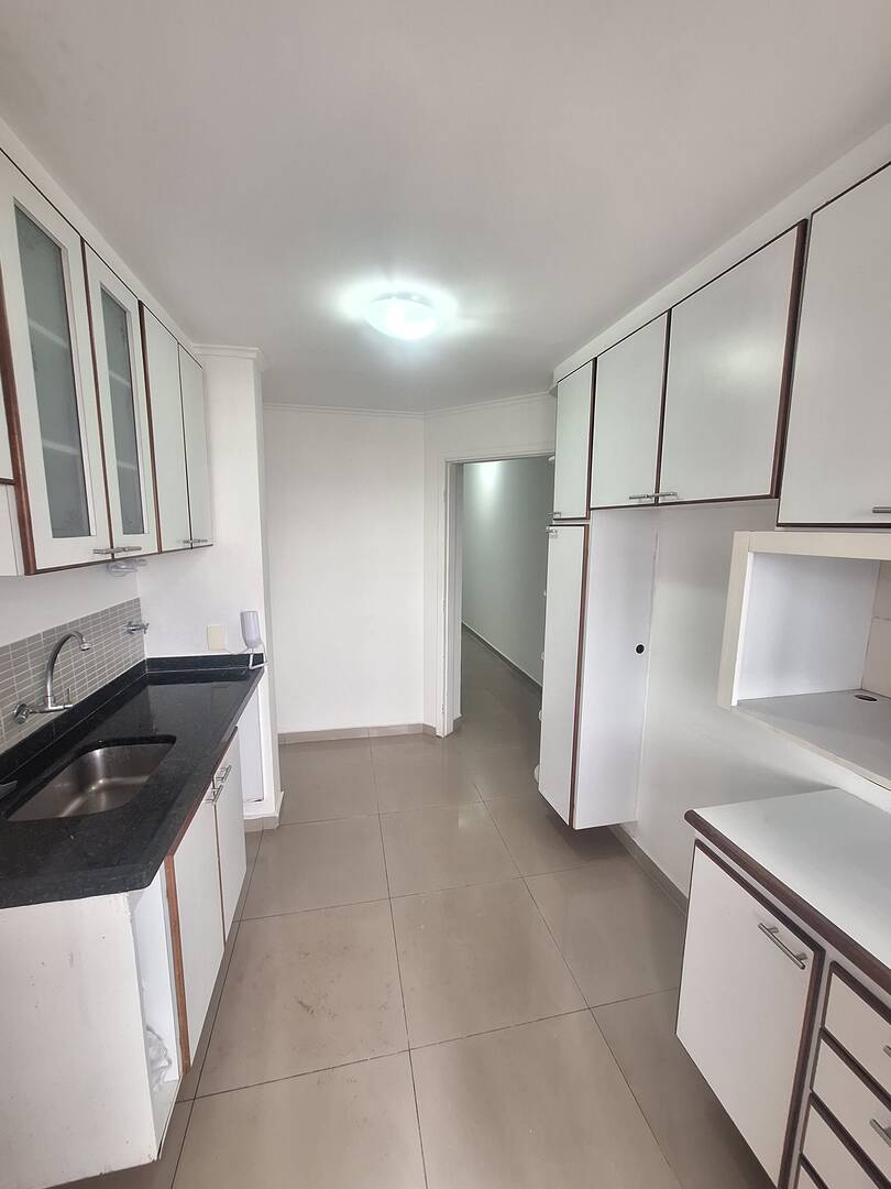 Apartamento para alugar com 3 quartos, 109m² - Foto 7