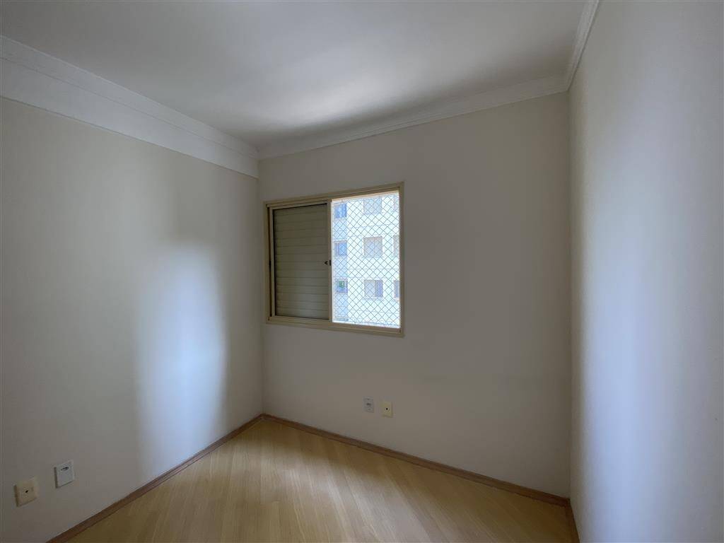 Apartamento para alugar com 2 quartos, 84m² - Foto 11