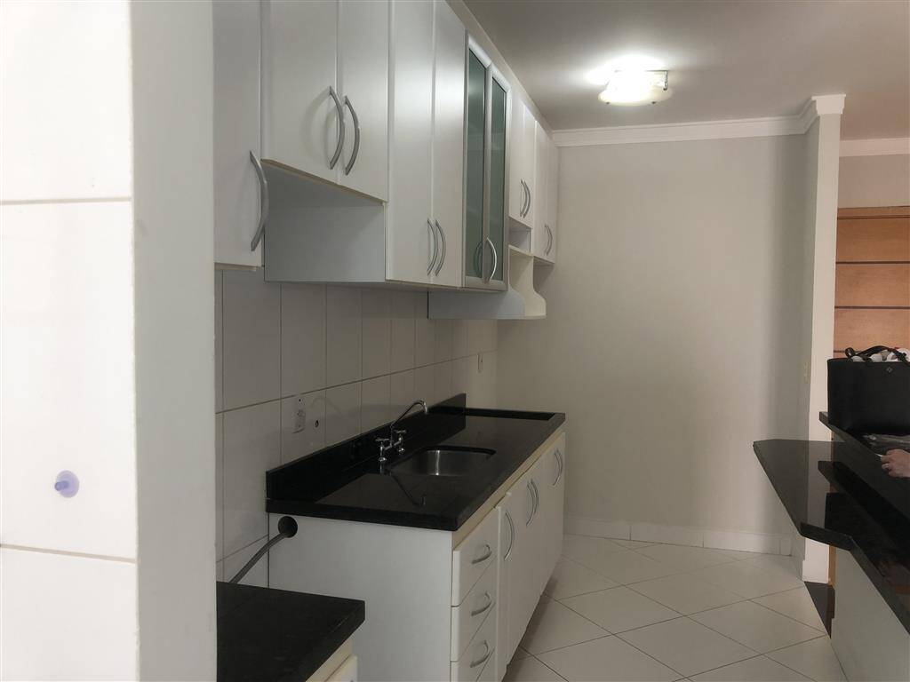 Apartamento para alugar com 2 quartos, 84m² - Foto 5