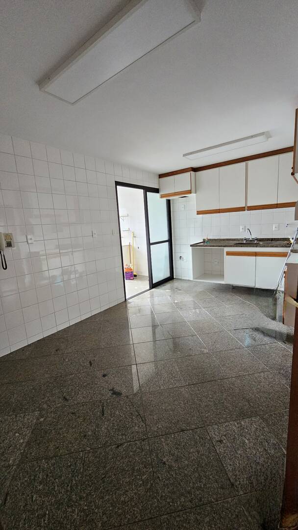 Apartamento para alugar com 3 quartos, 164m² - Foto 9