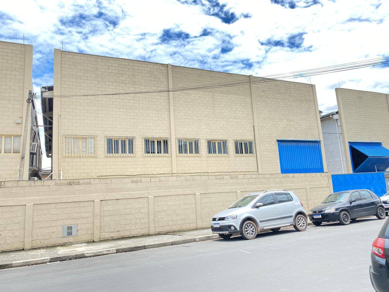 Depósito-Galpão-Armazém para alugar, 630m² - Foto 1