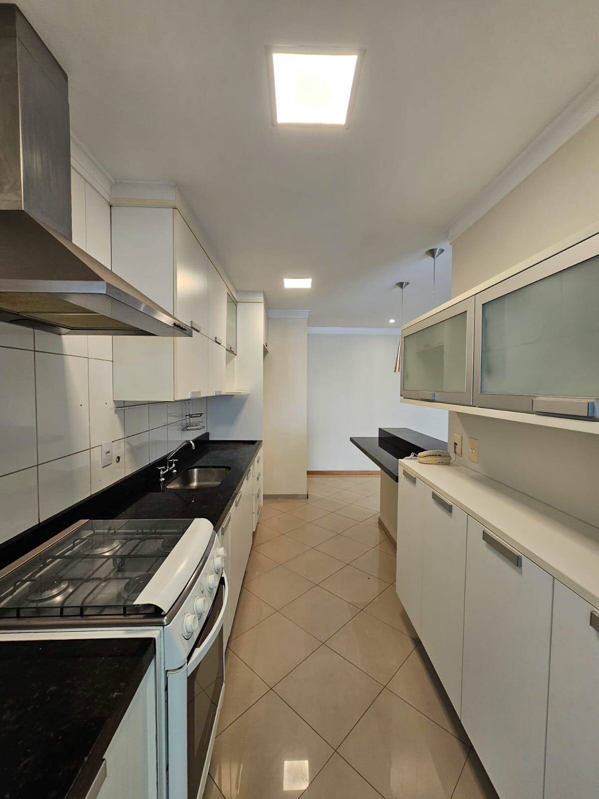 Apartamento à venda e aluguel com 1 quarto, 84m² - Foto 9