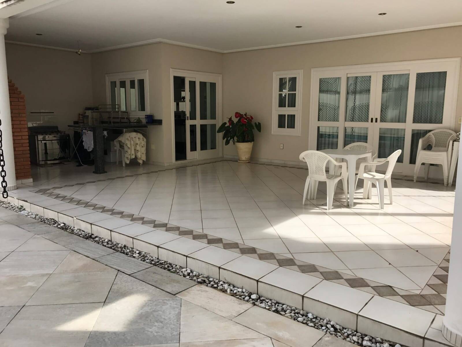 Casa à venda e aluguel com 5 quartos, 480m² - Foto 7