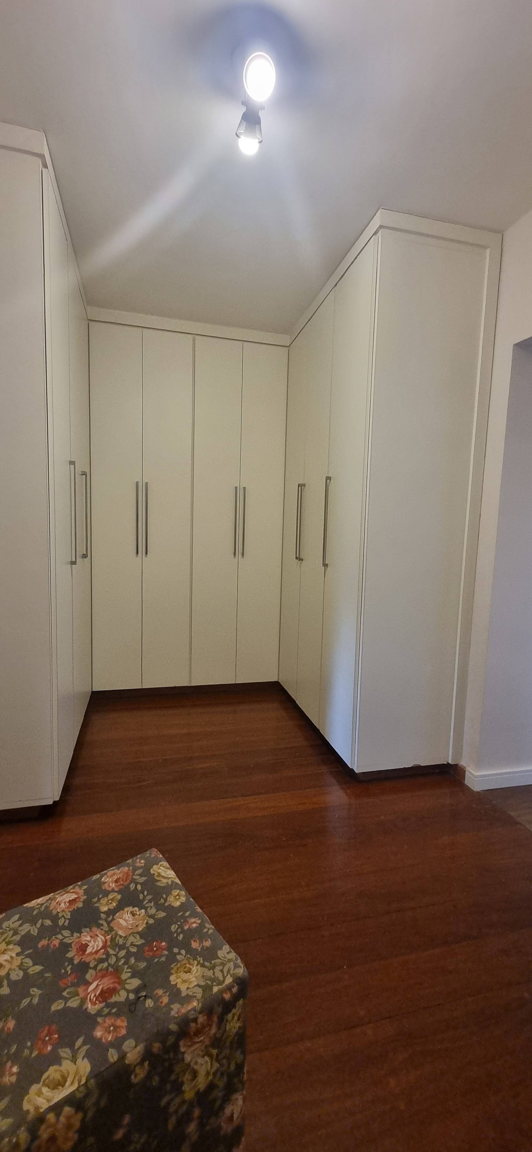 Casa para alugar com 4 quartos, 400m² - Foto 6