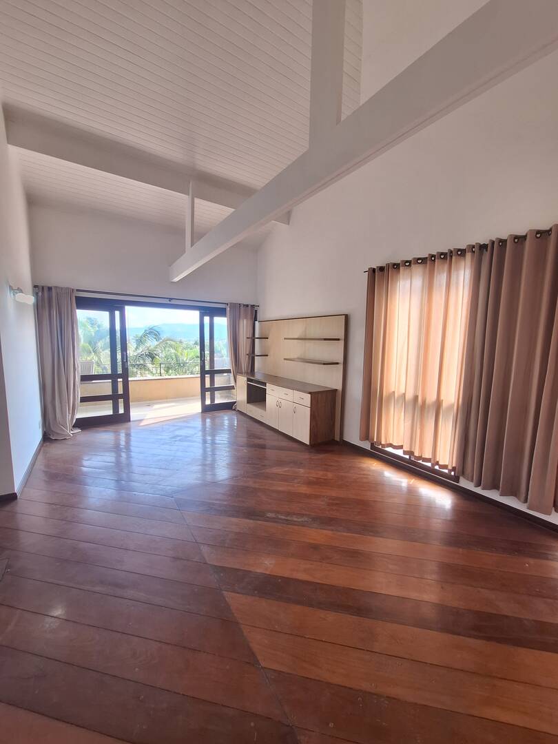 Casa para alugar com 4 quartos, 421m² - Foto 4