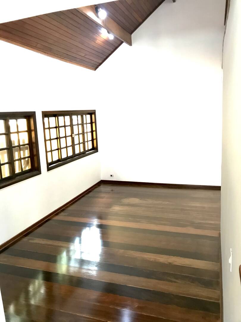 Casa à venda e aluguel com 4 quartos, 360m² - Foto 10