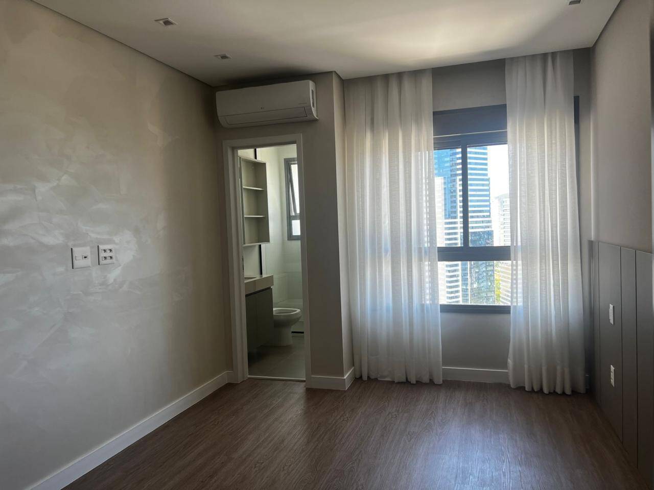 Apartamento para alugar com 2 quartos, 95m² - Foto 5