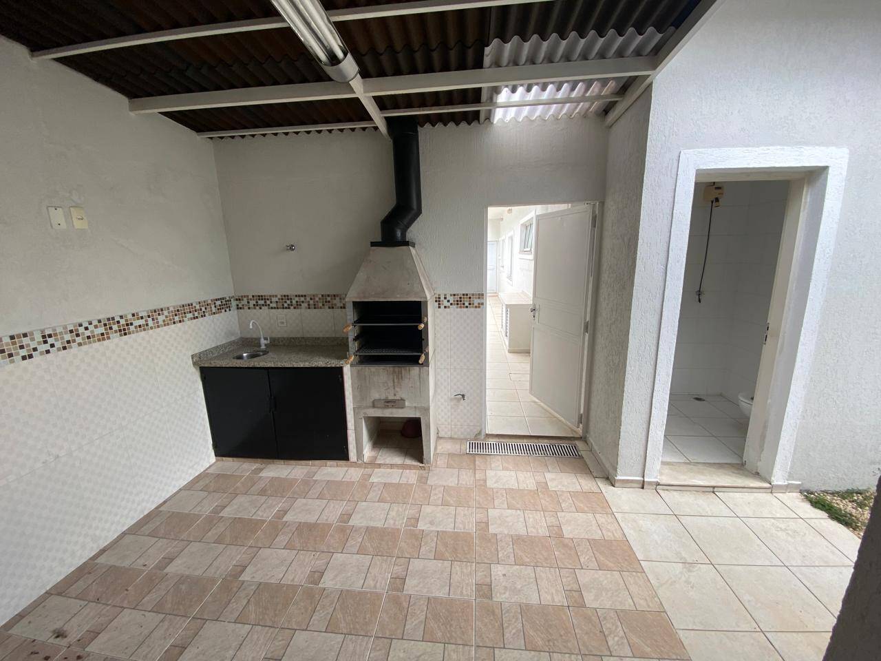 Casa à venda e aluguel com 3 quartos, 340m² - Foto 7