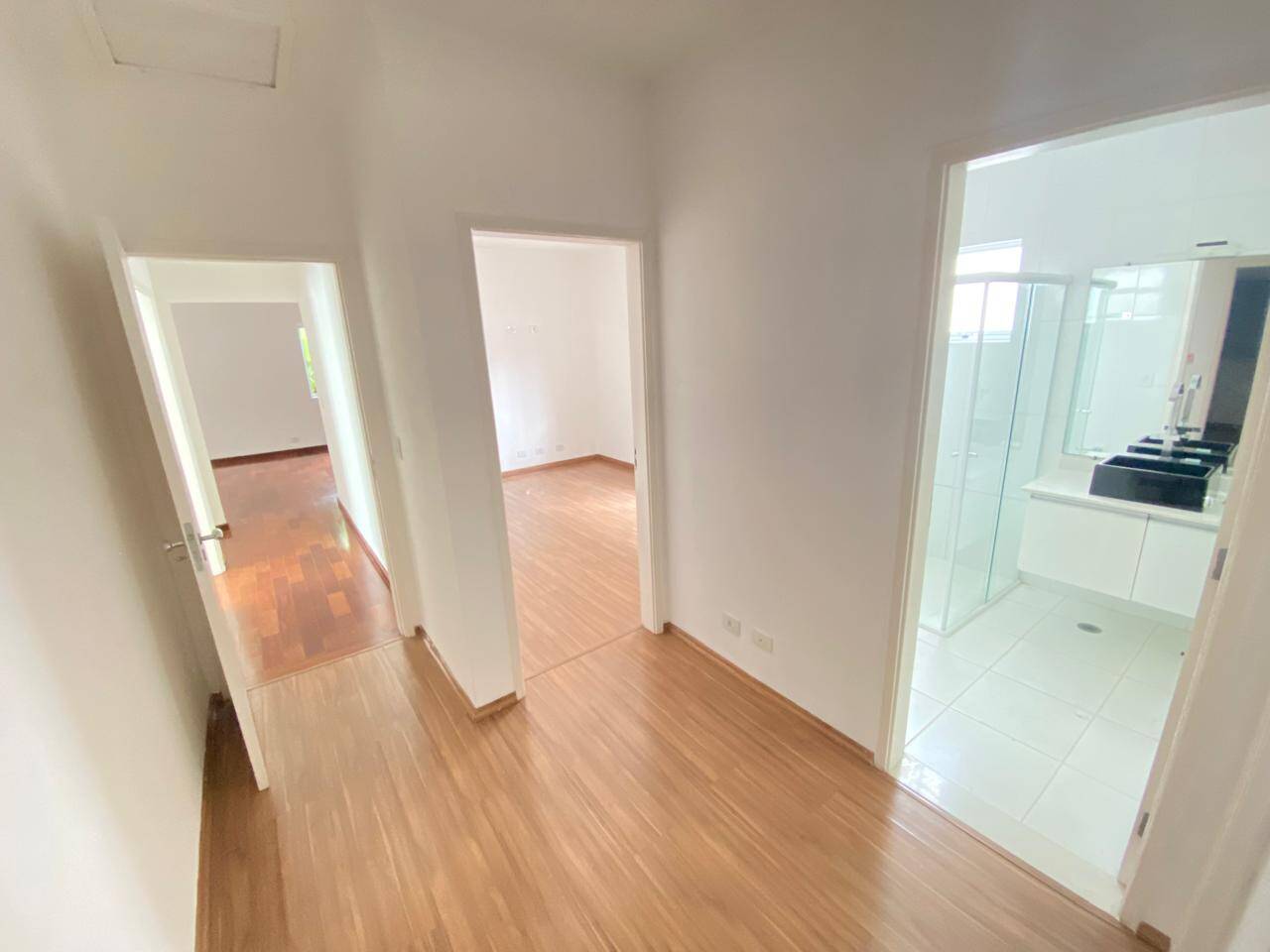 Casa à venda e aluguel com 3 quartos, 340m² - Foto 16