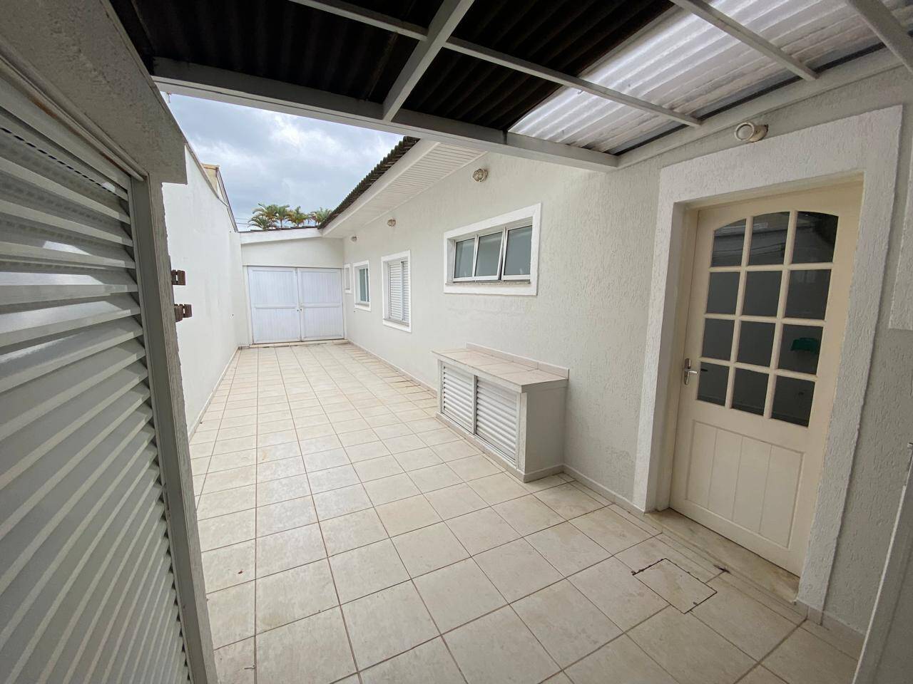 Casa à venda e aluguel com 3 quartos, 340m² - Foto 6