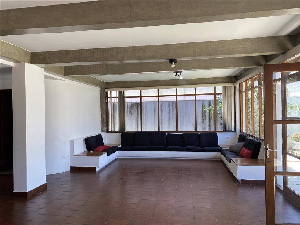 Casa para alugar com 3 quartos, 318m² - Foto 7