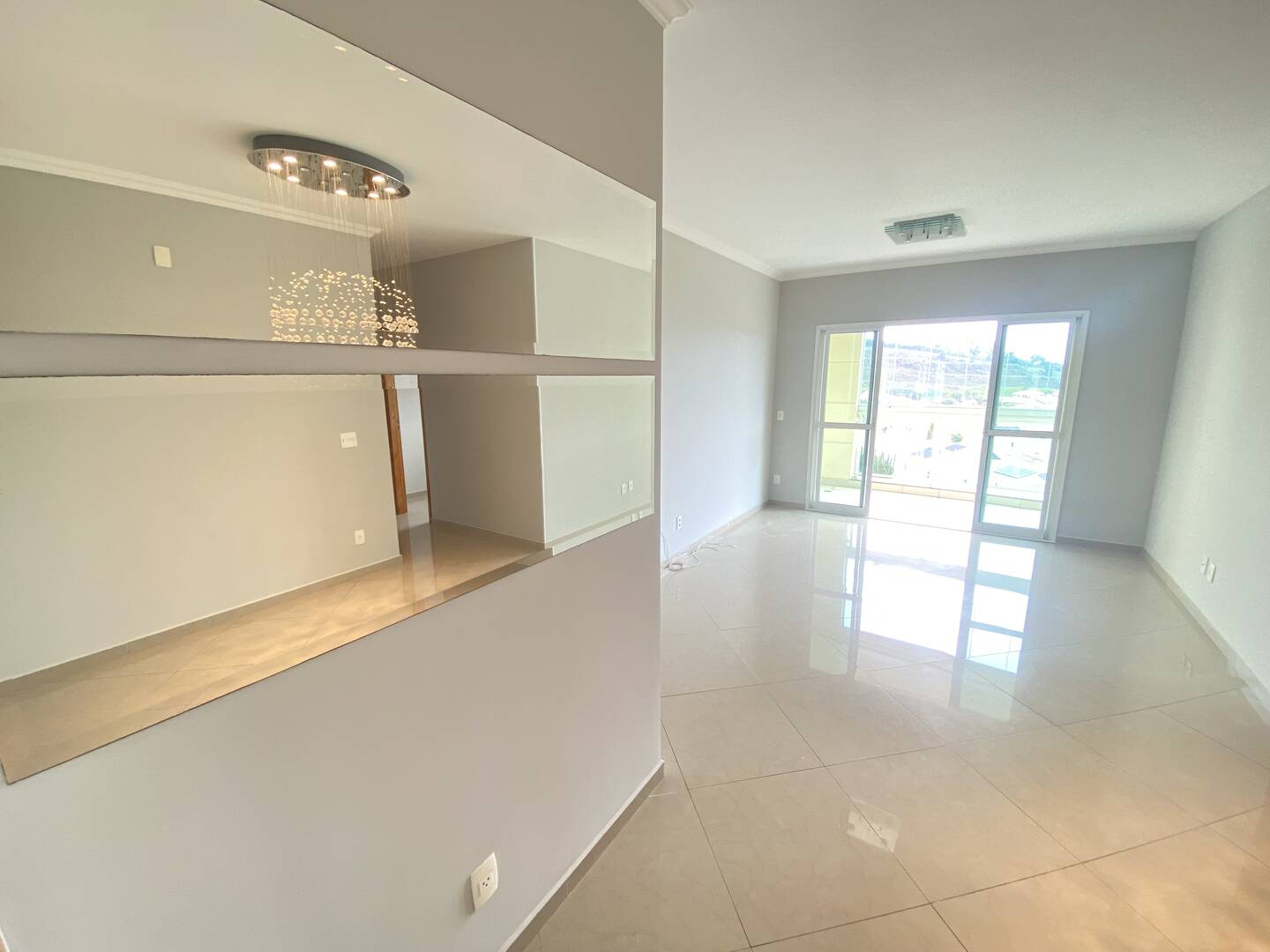 Apartamento para alugar com 3 quartos, 113m² - Foto 3