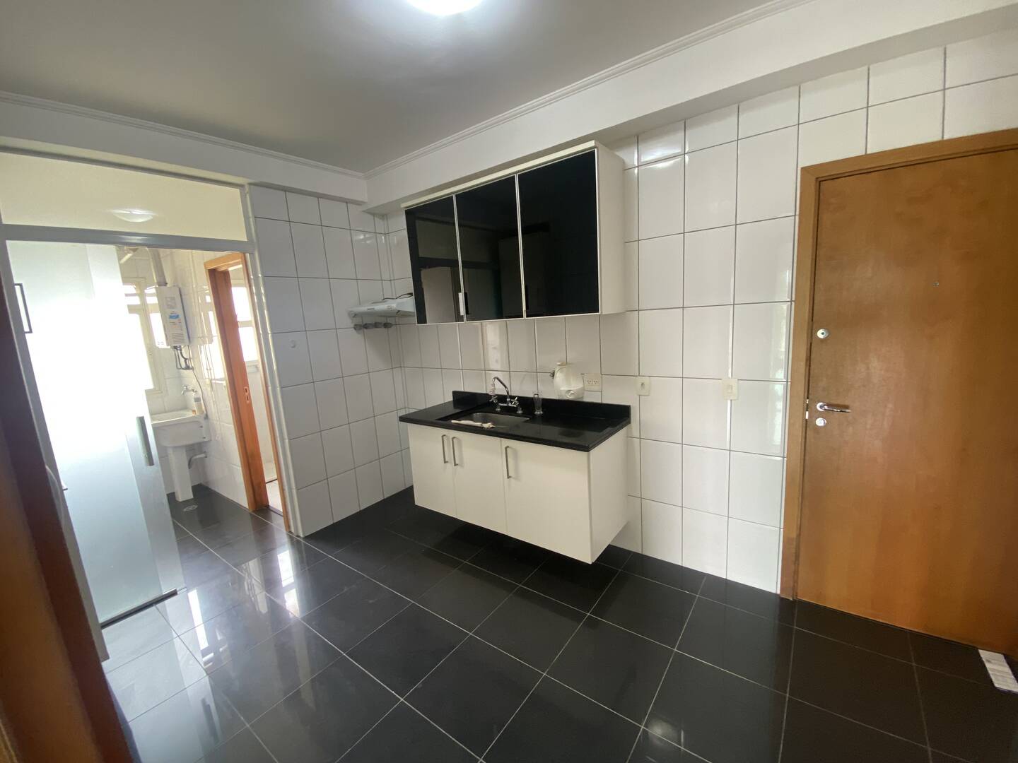 Apartamento para alugar com 3 quartos, 113m² - Foto 10