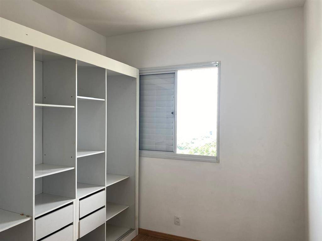 Apartamento para alugar com 3 quartos, 72m² - Foto 12