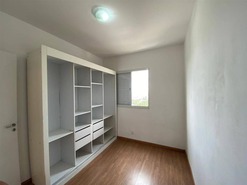 Apartamento para alugar com 3 quartos, 72m² - Foto 13