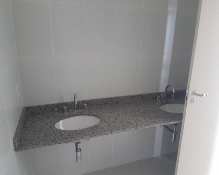 Apartamento à venda com 3 quartos, 151m² - Foto 7