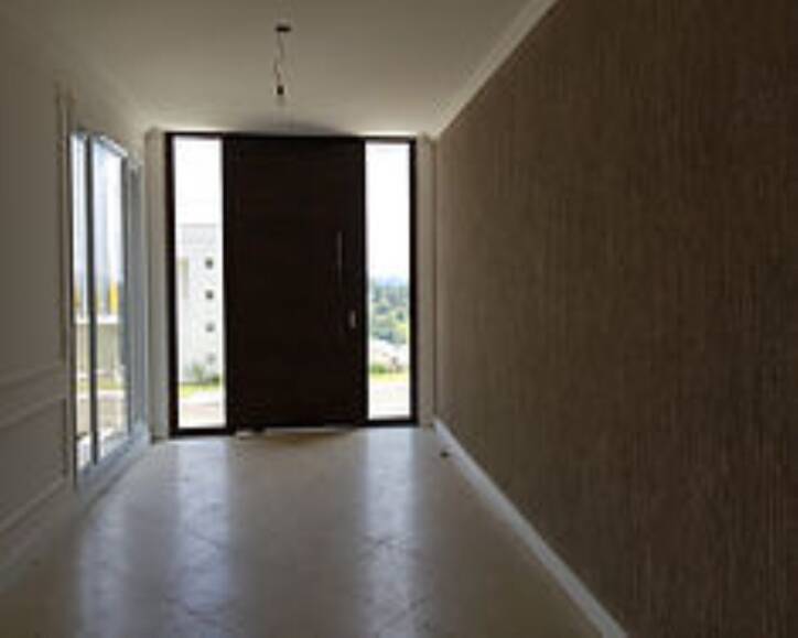 Casa à venda com 3 quartos, 303m² - Foto 2