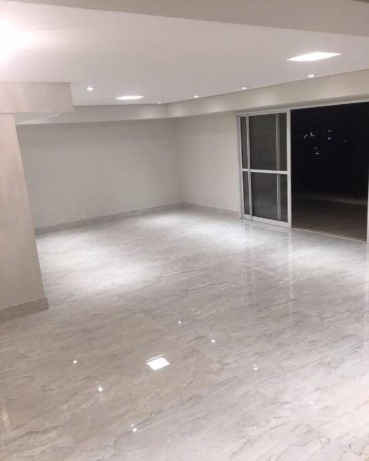 Apartamento à venda com 3 quartos, 220m² - Foto 3