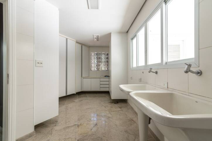 Casa à venda com 5 quartos, 900m² - Foto 35