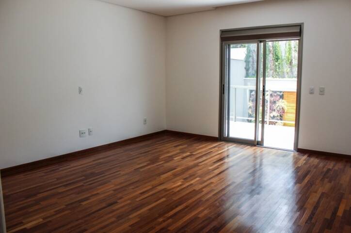 Casa à venda com 5 quartos, 560m² - Foto 2