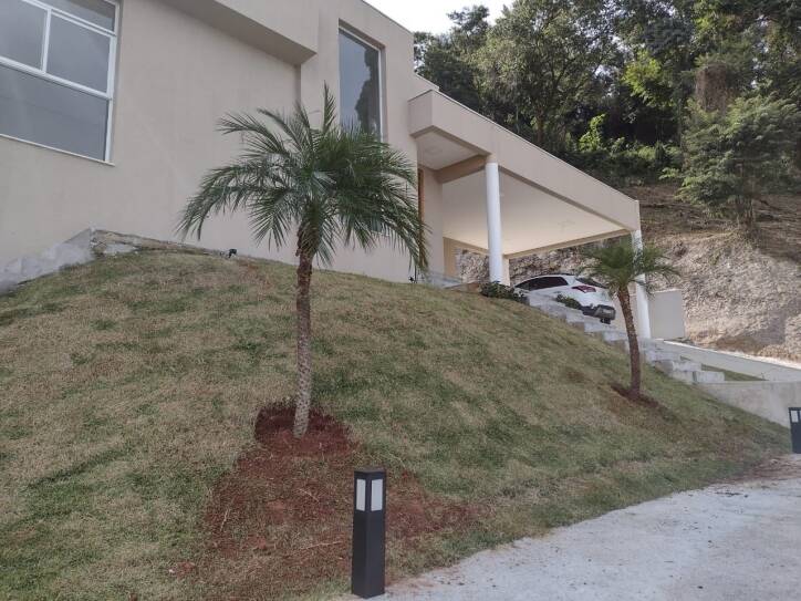 Casa à venda e aluguel com 4 quartos, 586m² - Foto 14