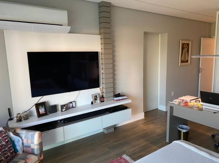 Apartamento à venda com 3 quartos, 200m² - Foto 17