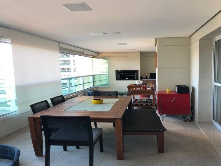 Apartamento à venda com 3 quartos, 202m² - Foto 4