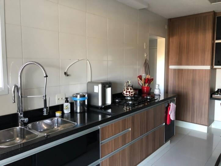 Apartamento à venda com 3 quartos, 202m² - Foto 10