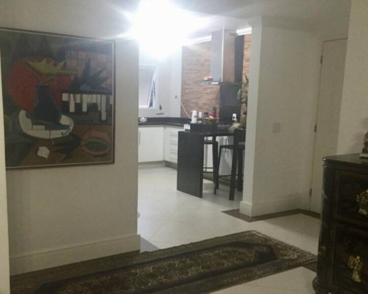 Casa à venda com 3 quartos, 220m² - Foto 4