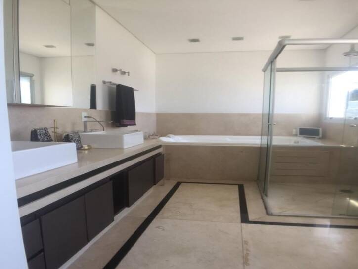 Casa à venda com 4 quartos, 450m² - Foto 25