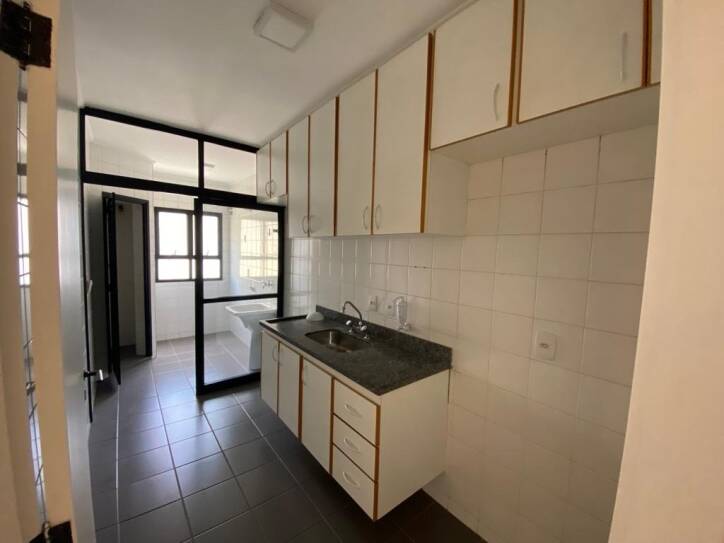 Apartamento para alugar com 3 quartos, 80m² - Foto 5