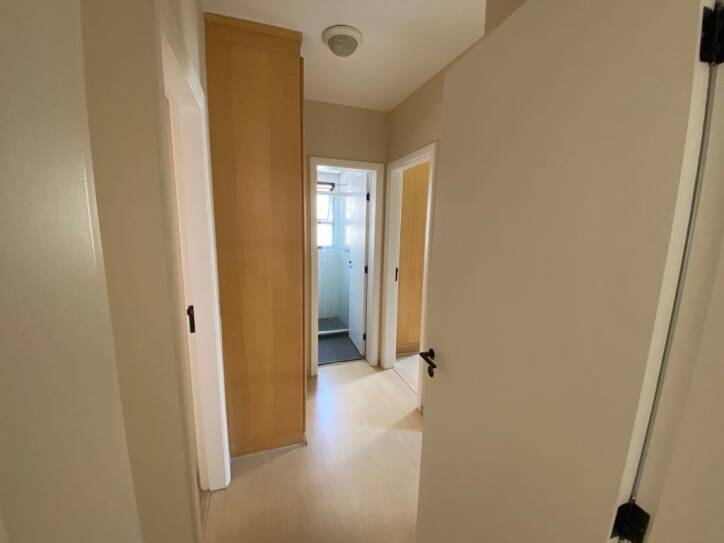 Apartamento para alugar com 3 quartos, 80m² - Foto 9