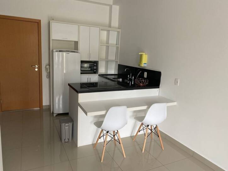 Apartamento à venda com 1 quarto, 45m² - Foto 2