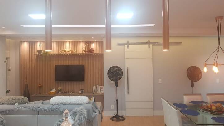 Apartamento à venda com 3 quartos, 110m² - Foto 2