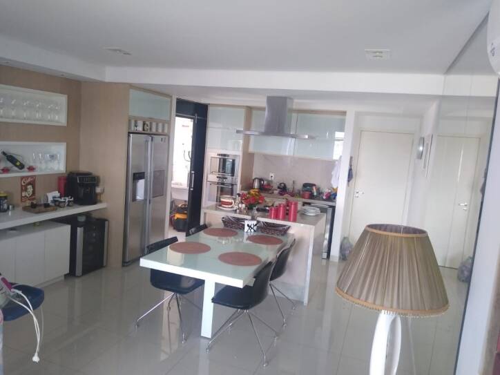 Apartamento à venda com 3 quartos, 89m² - Foto 2