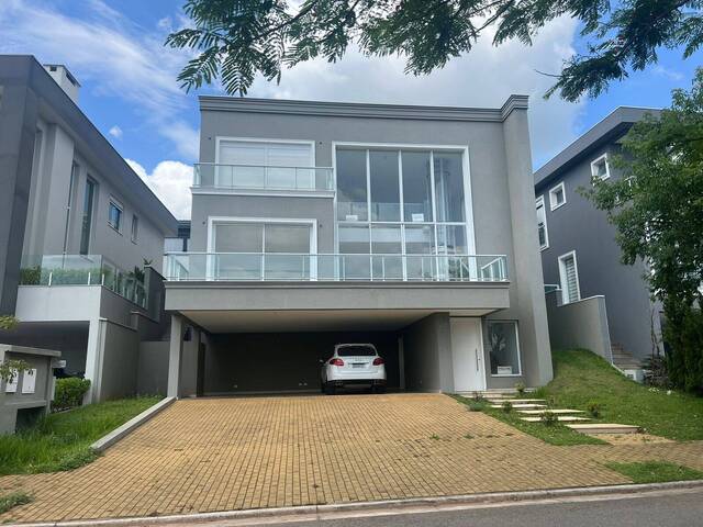 Casa para Venda em Santana de Parnaíba - 1