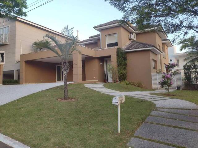 Casa para Venda em Santana de Parnaíba - 1