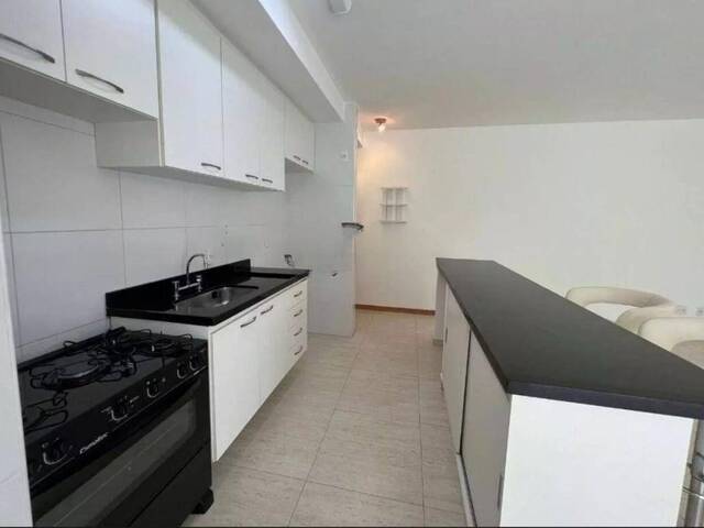 Apartamento para Venda em Santana de Parnaíba - 4