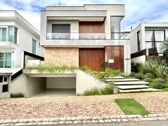 Casa para Venda em Santana de Parnaíba - 2