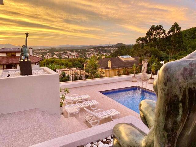 Casa para Venda em Santana de Parnaíba - 1