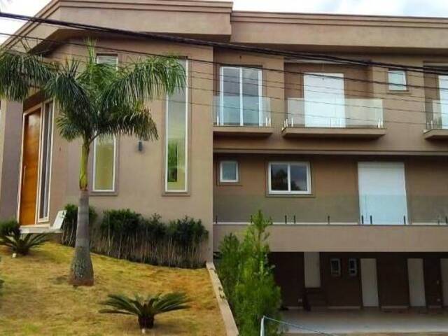 Casa para Venda em Santana de Parnaíba - 1