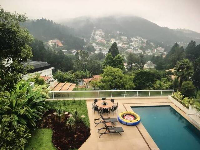 Casa para Venda em Santana de Parnaíba - 1